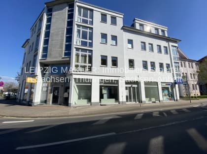 Viergeschossiges Wohn- und Geschäftshaus mit Einzelhandelsflächen im Erdgeschoss, Lindenthaler Hauptstraße in Leipzig