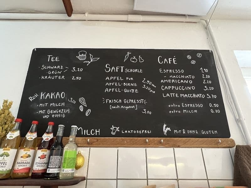 Süßes Eck-Cafe für die Pause_06, Erich-Zeigner-Allee 64, Leipzig