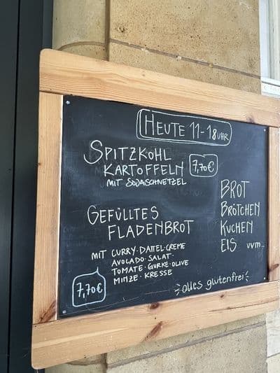 Süßes Eck-Cafe für die Pause_07, Erich-Zeigner-Allee 64, Leipzig