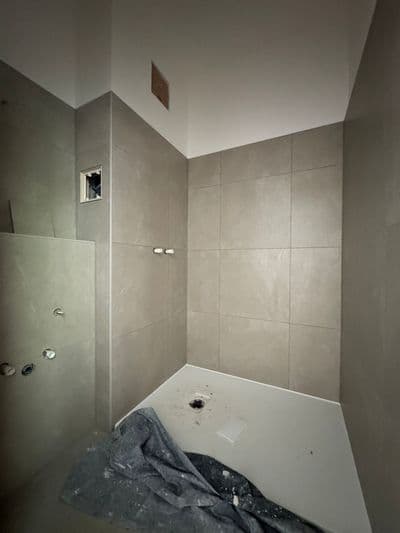 Bad mit Dusche, Färberstraße 1, Leipzig