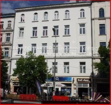 Viergeschossiges Gründerzeithaus mit Mansarddach, Karl-Liebknecht-Straße in Leipzig