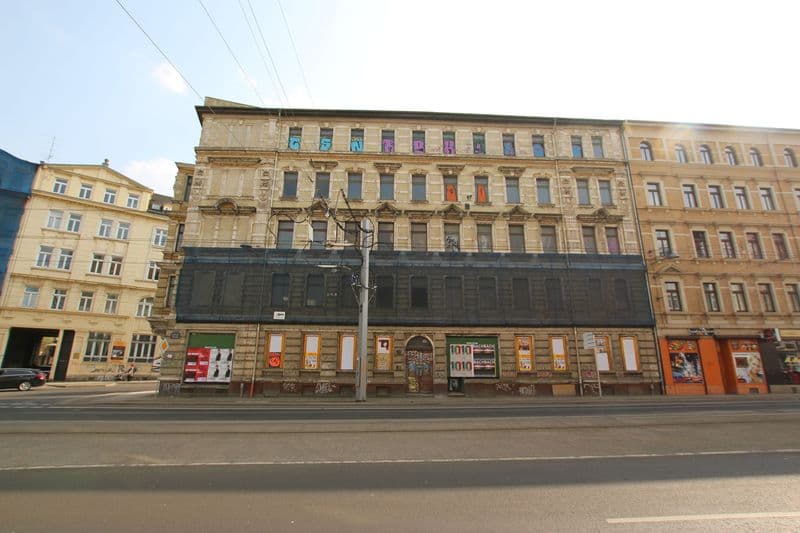 Fünfgeschossiges Gründerzeithaus mit Putzfassade, Lützner Straße in Leipzig