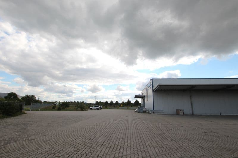 Gewerbeimmobilie in der Lindenthaler Straße in Schkeuditz-Schkeuditz