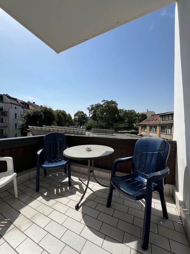 Dachterrasse mit Kunststeinbelag, Sichtschutz, Lützner Straße in Leipzig-Altlindenau