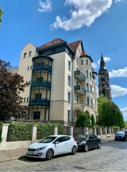 Hausrück, Repräsentatives Denkmal als Wohn- und Geschäftshaus