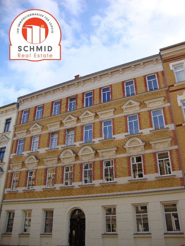 Gründerzeitbau mit fünf Geschossen, Ziegelfassade in Rot und Creme, Güntherstraße in Leipzig