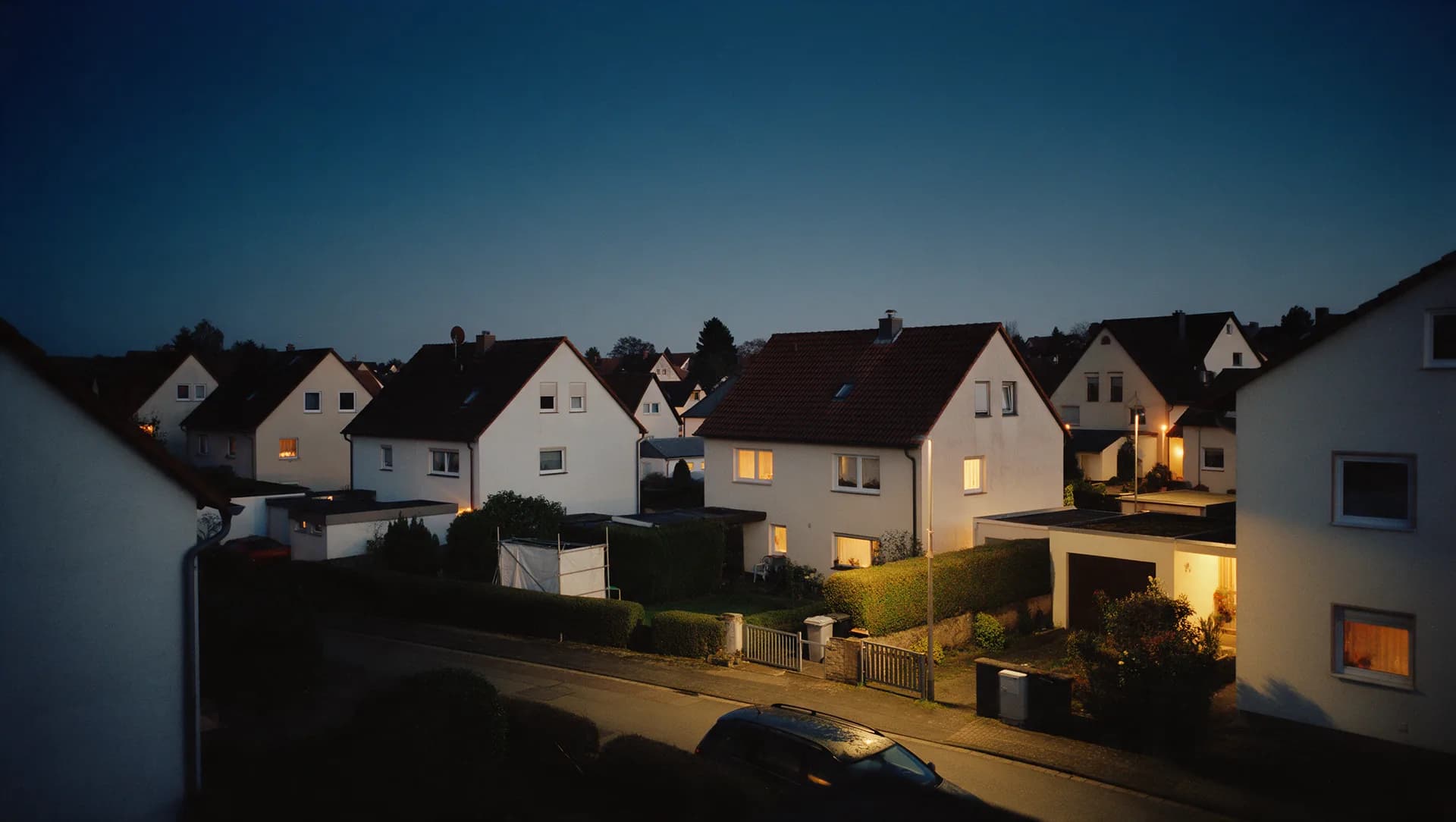 Dächer und Gärten über dem Leipziger Umland, wie sie den Ortskern von Schkeuditz prägen